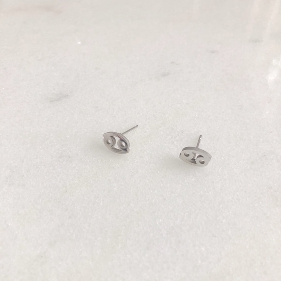 ♋️ Horoscope Stud Earrings - Picture 2 of 10